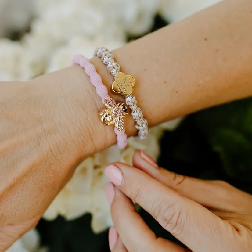 Woven Gold Quatrefoil Cream White